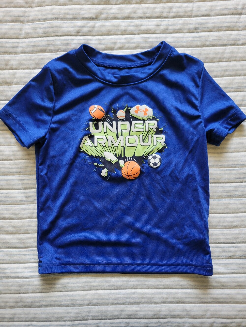 2T Under Armour Sports Shirt